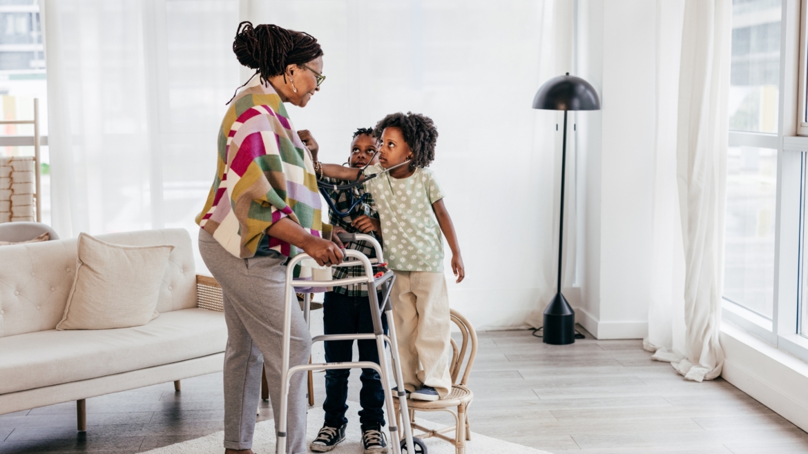 7 Signs Your Aging Parent May Need Help at Home